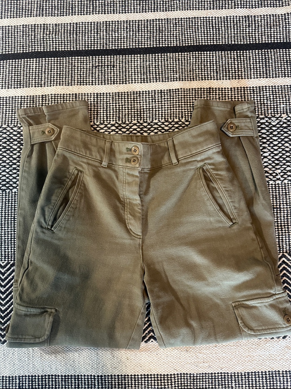Aritzia- Wilfred Modern Cargo Pant - Olive Green